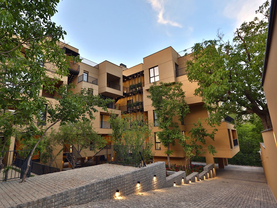 ivankhaneh facade